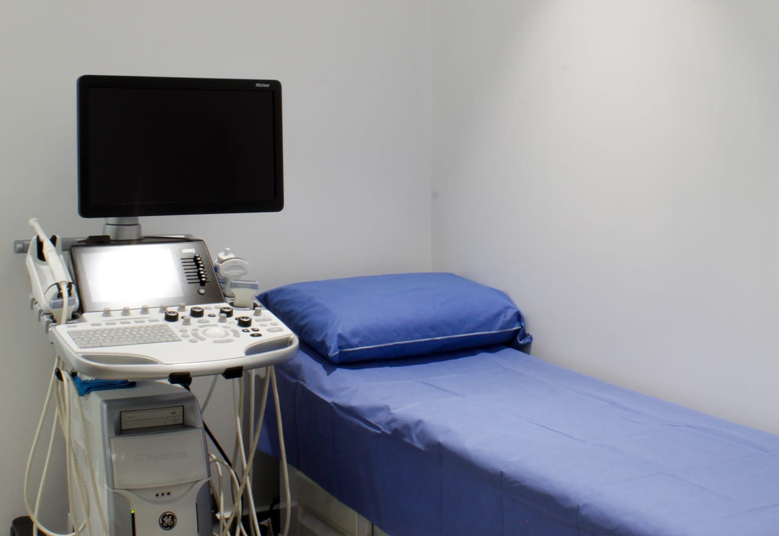 Consultorio de ultrasonido — Clínica ASIA CDMX